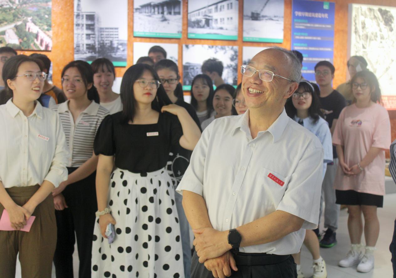 说明: b2770c364da5ee3dd2c0d87bfb46c6f